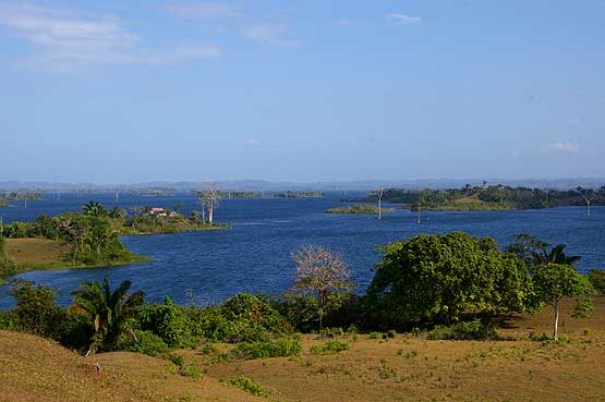 Gatun-Lake-03