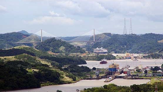 The 4 main ways to see the Panama Canal