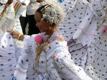 Desfile de las Mil Polleras